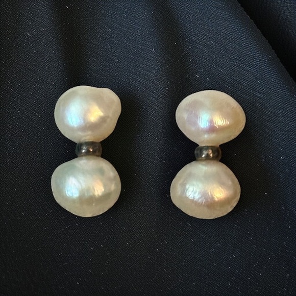 Vintage double Baroque pearl post earrings - Picture 1 of 5
